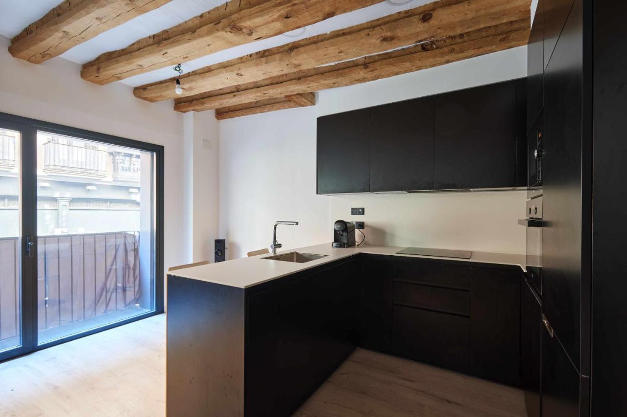Apartamento Chapitela Deluxe Pamplona Luaran gambar