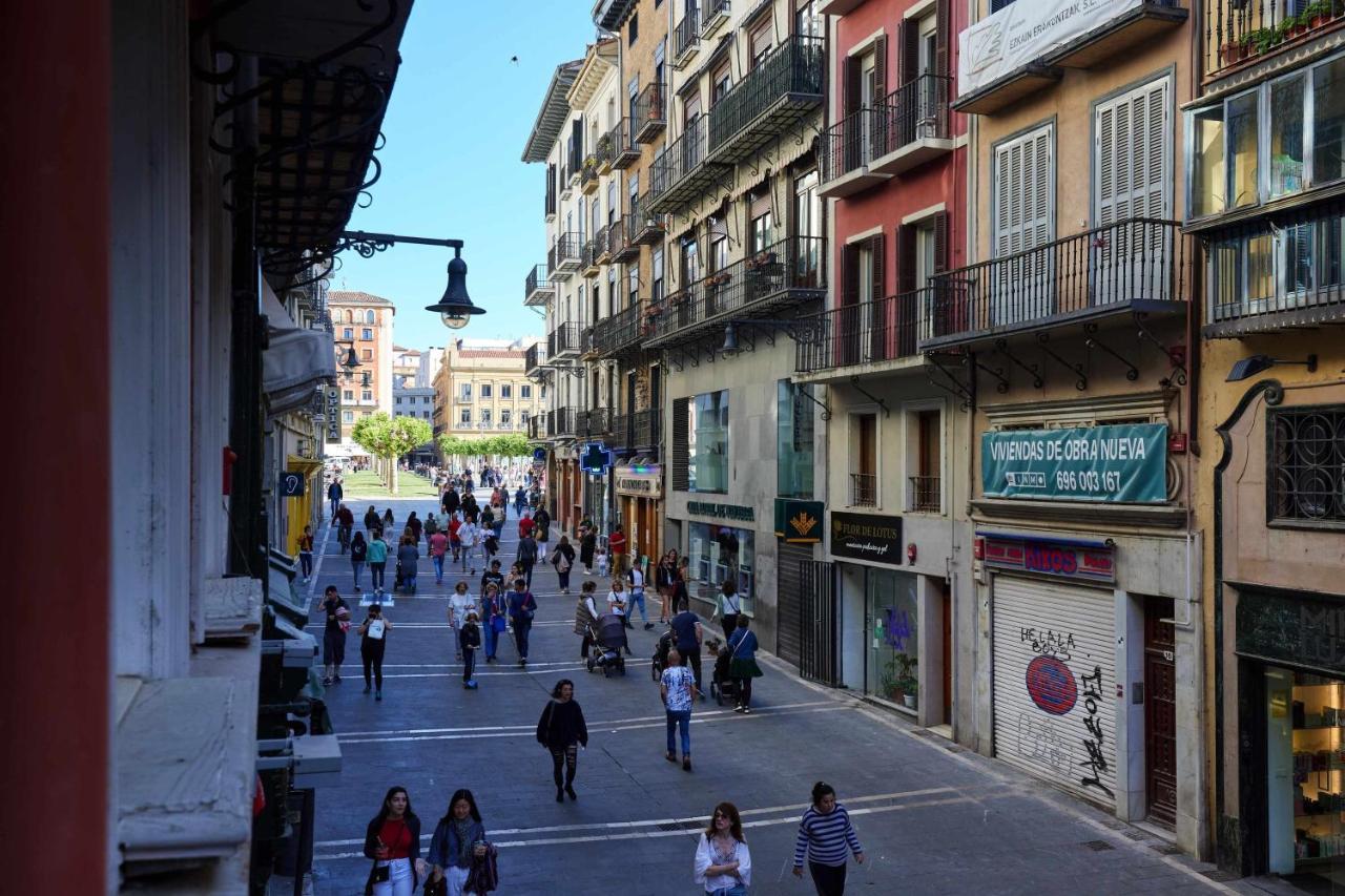 Apartamento Chapitela Deluxe Pamplona Luaran gambar