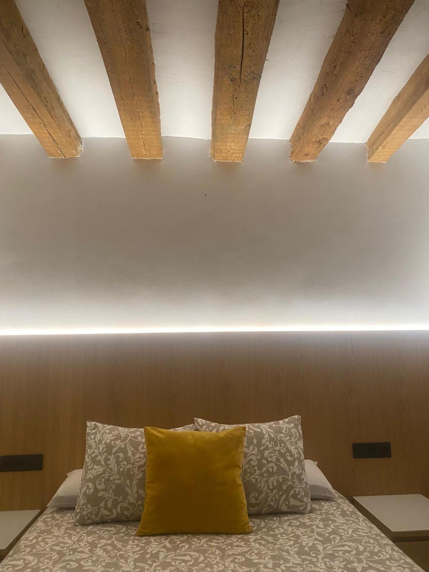 Apartamento Chapitela Deluxe Pamplona Luaran gambar