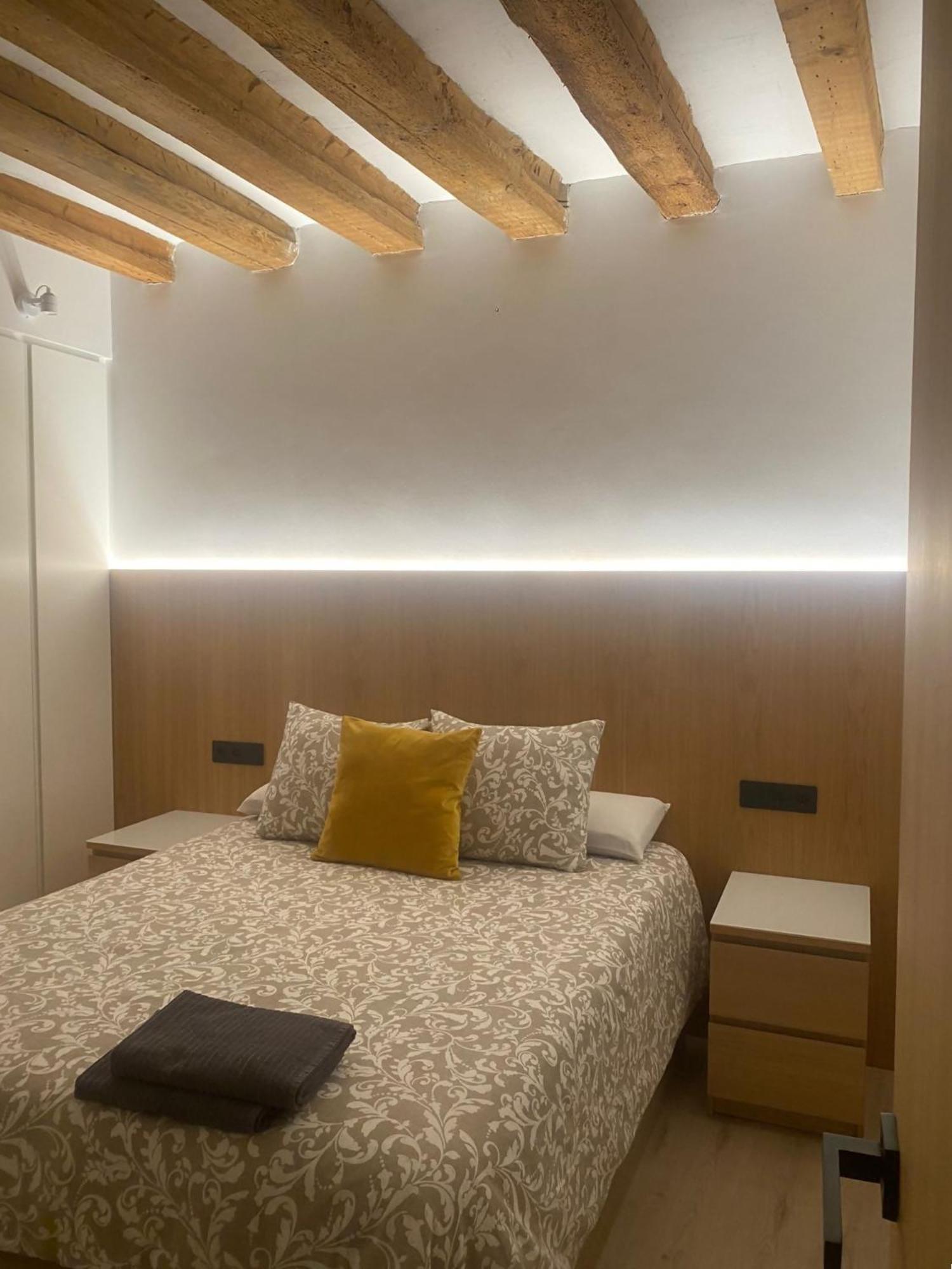 Apartamento Chapitela Deluxe Pamplona Luaran gambar